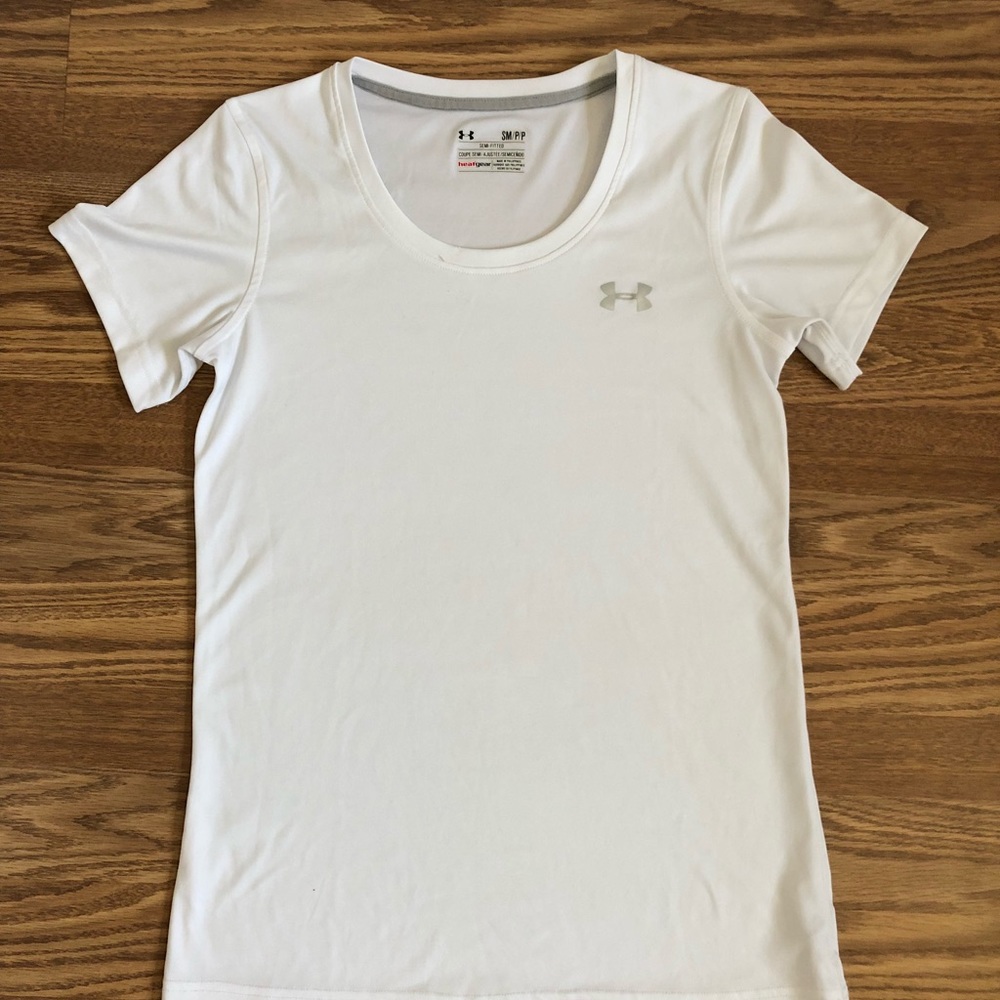 Under Armour semi-fitted heat gear workout shirt